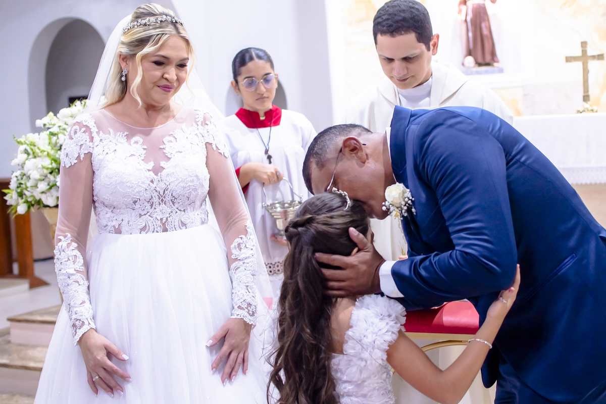 Cerimonia de casamento na igreja