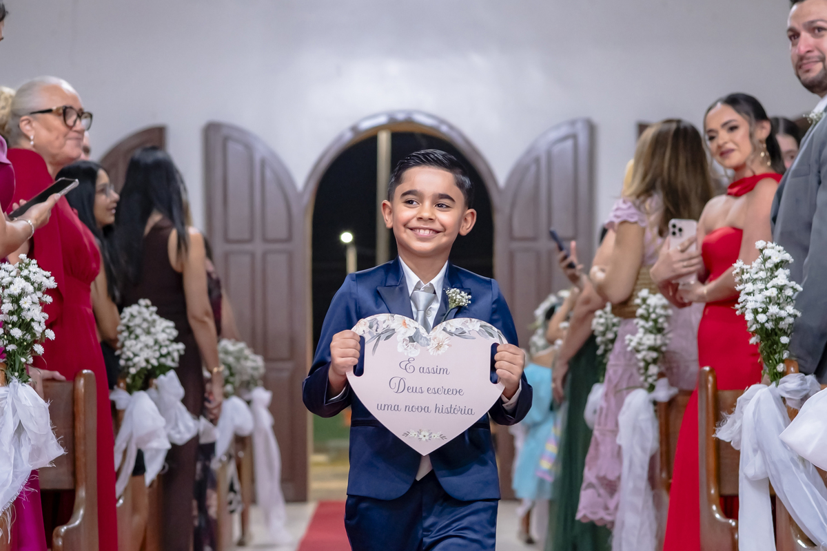 Cerimonia de casamento na igreja
