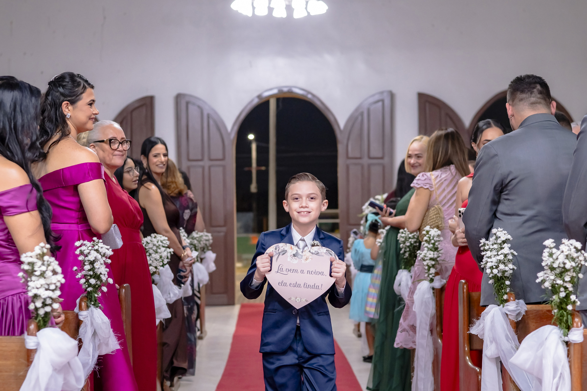 Cerimonia de casamento na igreja
