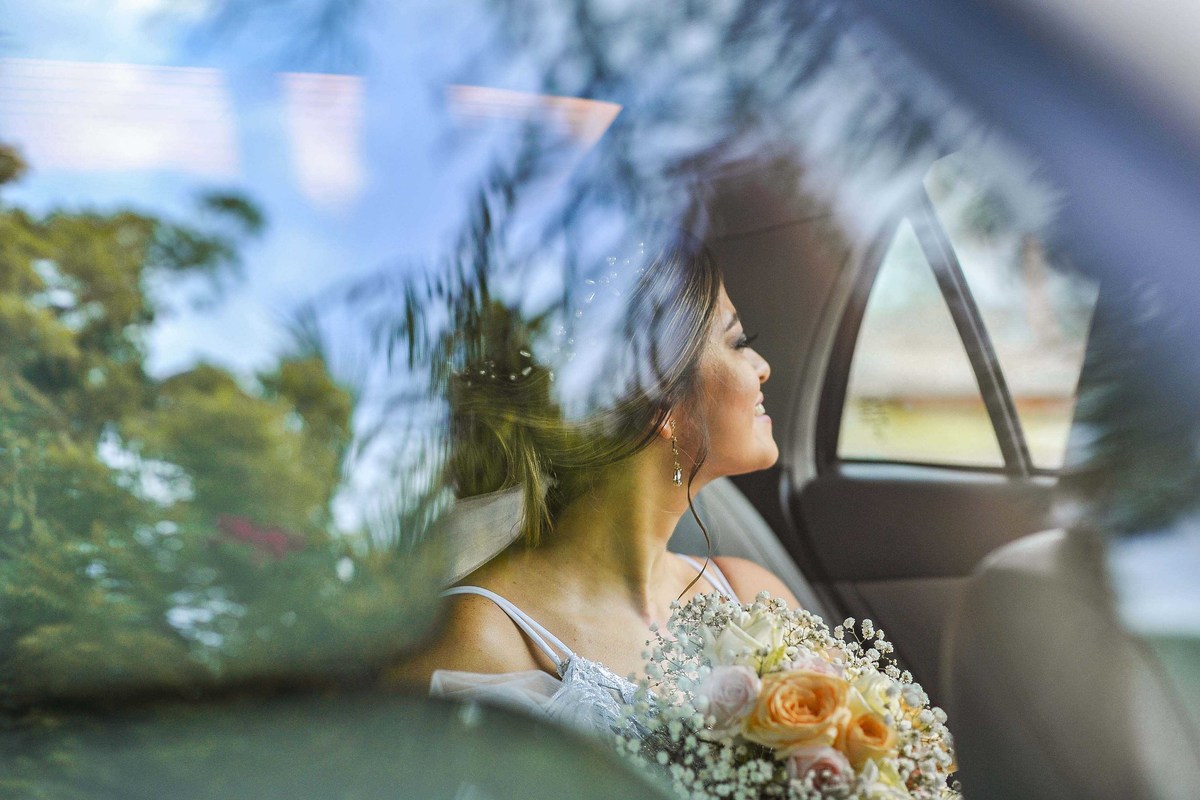 Noiva no carro fortaleza