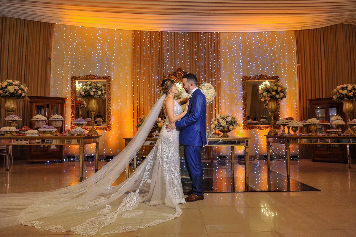 Os noivos na decoração