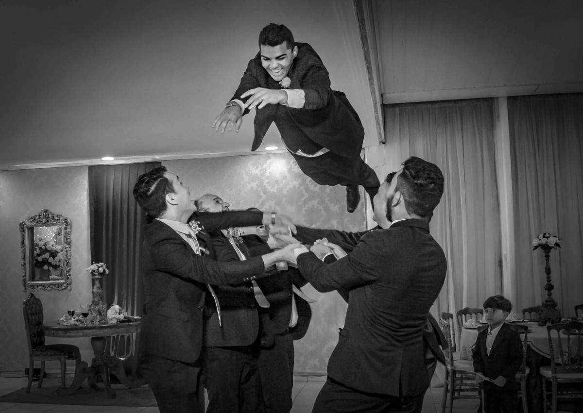 Noivo e os padrinhos em fortaleza