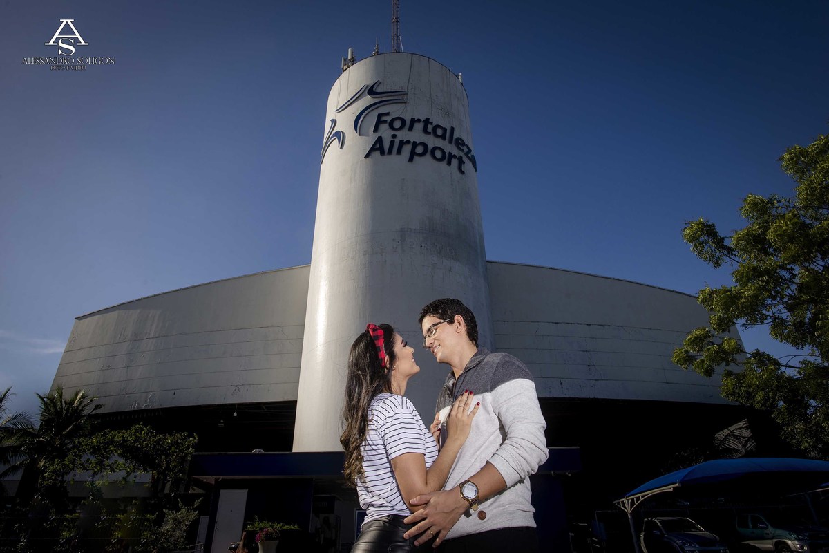 Lindo casal de noivos em fortaleza