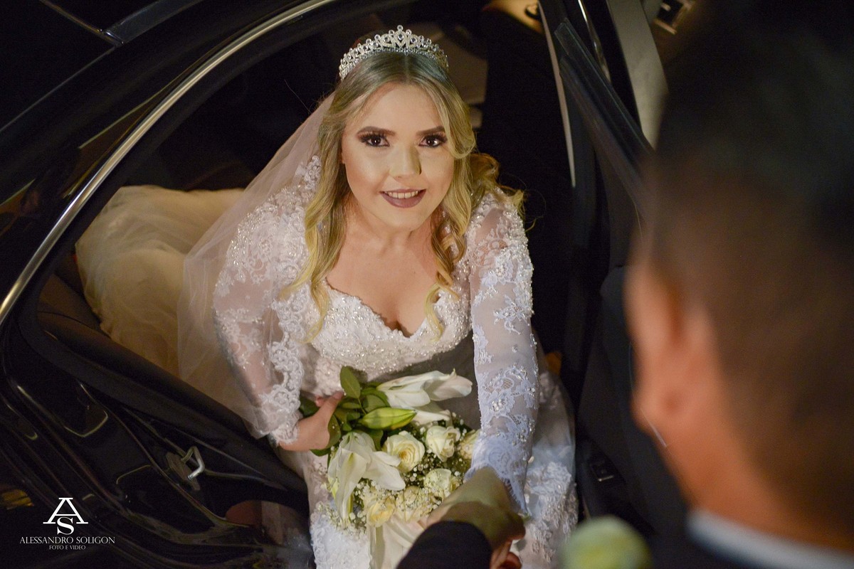 Noiva em fortaleza no carro