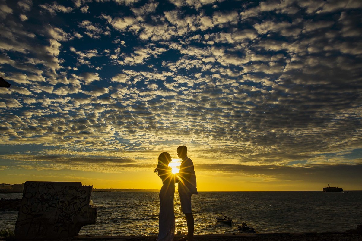 Casal no por do sol