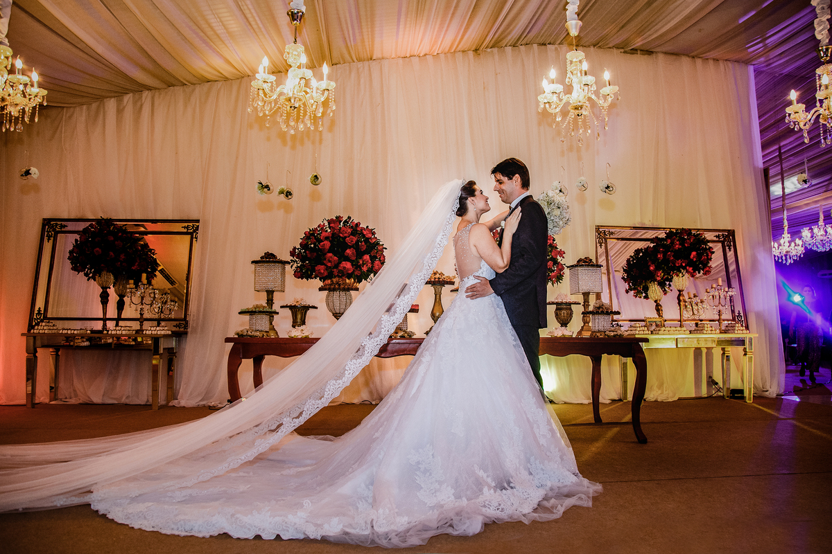 Os noivos na decoração