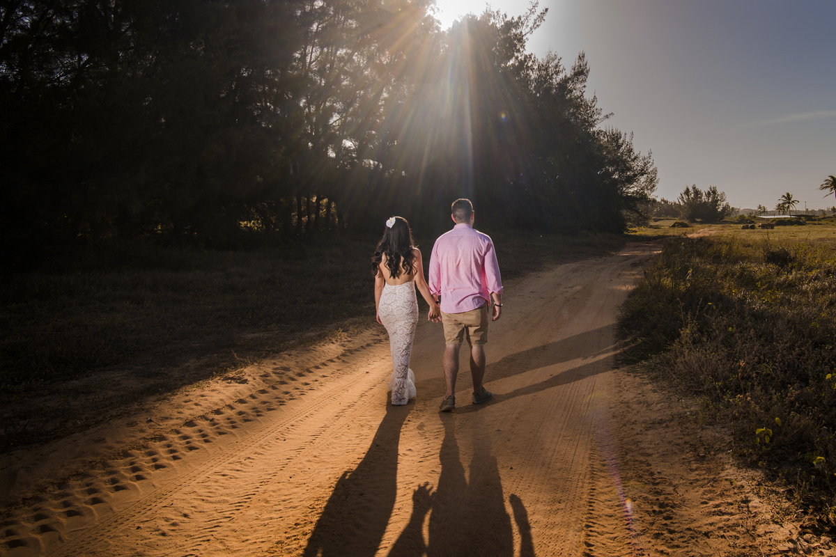 Fotografia noivos no por do sol