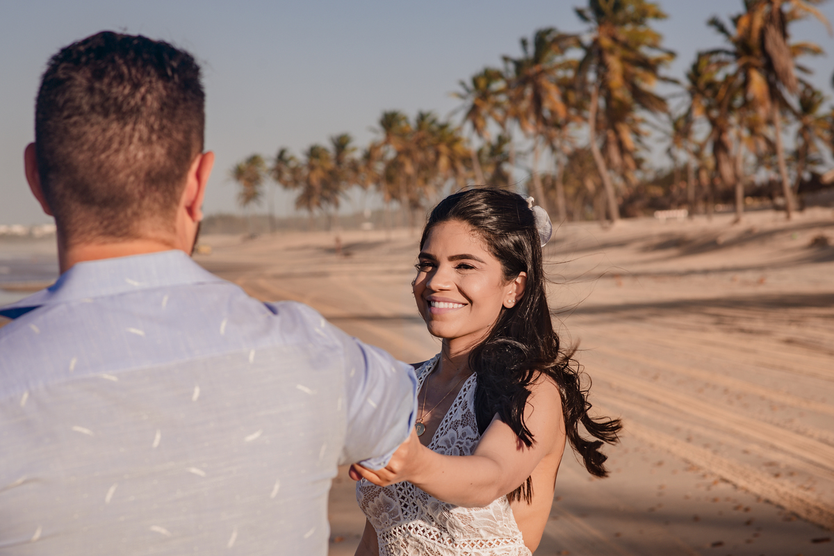 Noivos na praia de Combucoi