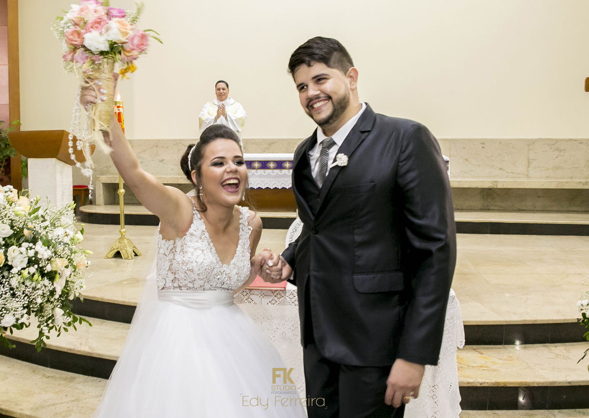 Giana e Hailson - Matriz São Pedro Guarapari - Carlos Avanci - Edy Ferreira - Fotografos de Guarapari