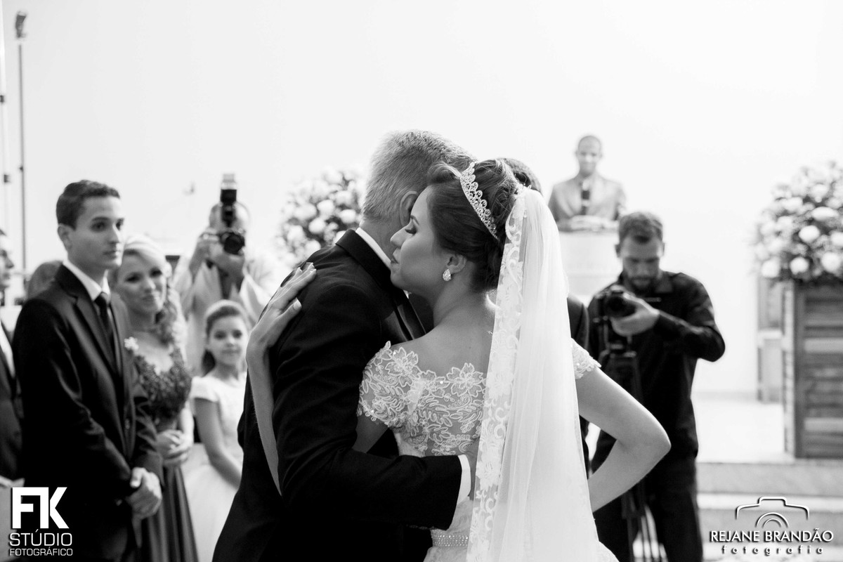 Abraço da noiva- Elaine e Rafael
