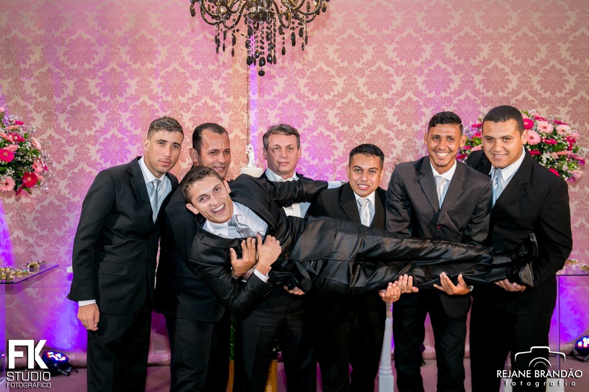 Noivo e padrinhos - Elaine e Rafael