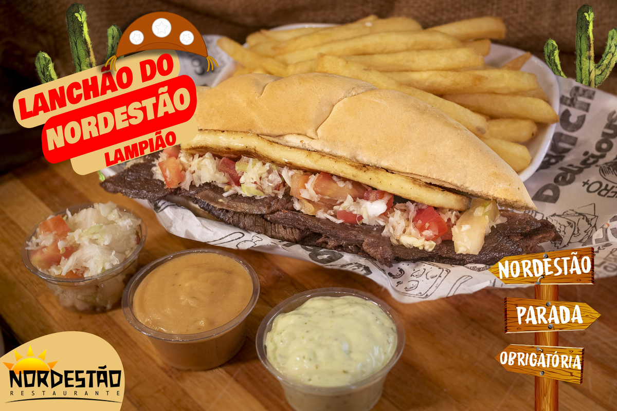 Pão de baquete na chapa com manteiga, recheado com carne DE SOL, vinagre, queijo coalho acompanhado de fritas e molho especial nordestão
