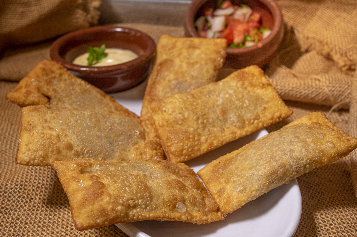 6 PASTÉIS DE CARNE
SECA DESFIADA