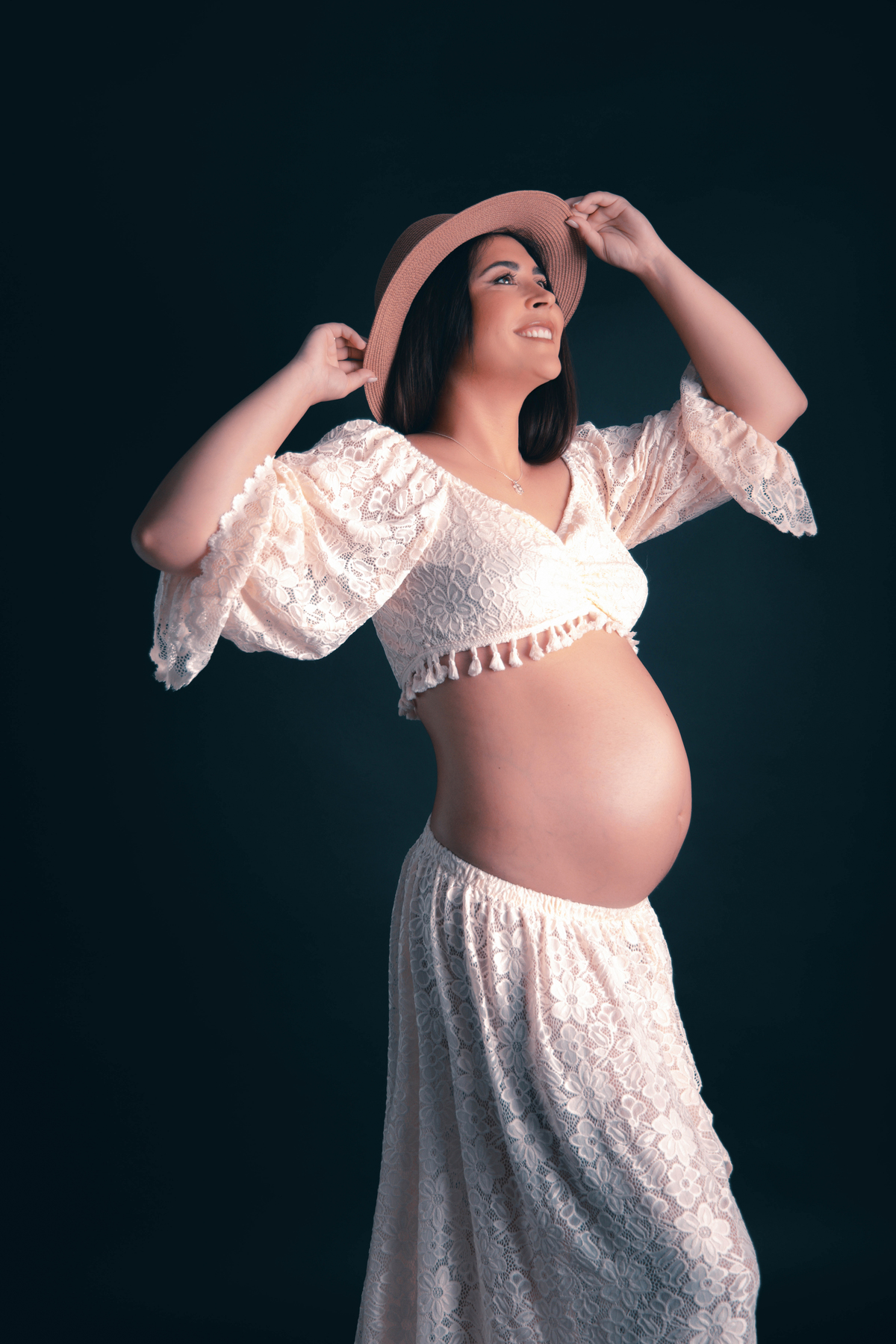 foto gravida com chapeu