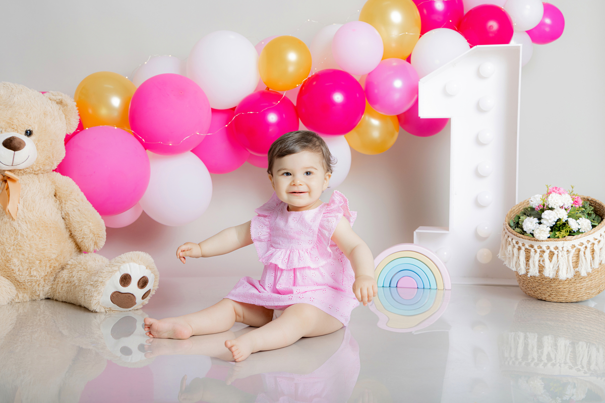 sessão de primeiro aniversario de menina