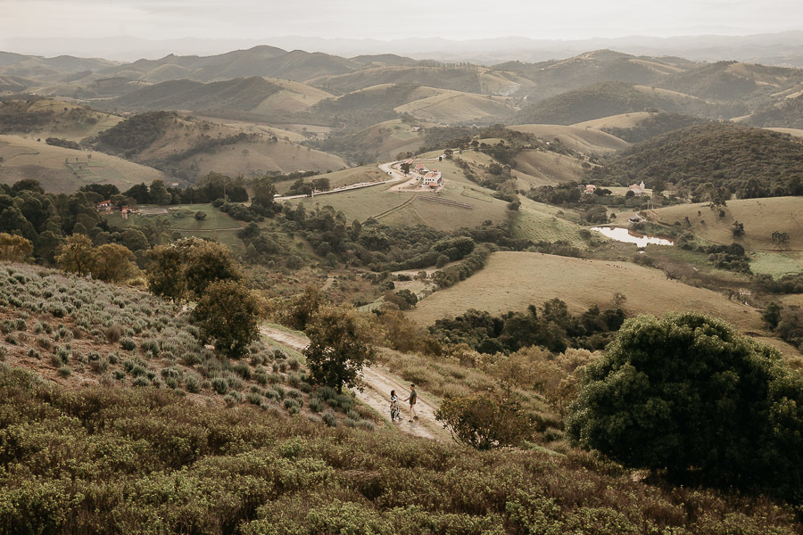Ensaio Pré Wedding O Lavandário Cunha SP Camila e Léo