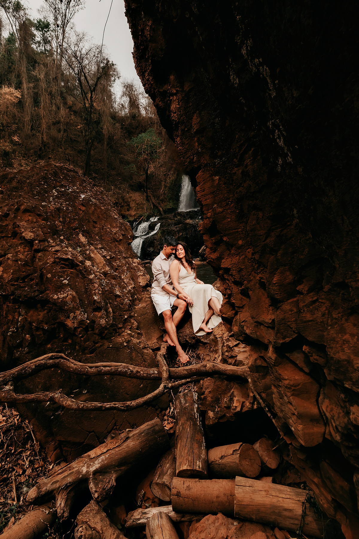 Ensaio pré wedding Cachoeira do Astor em Brotas SP