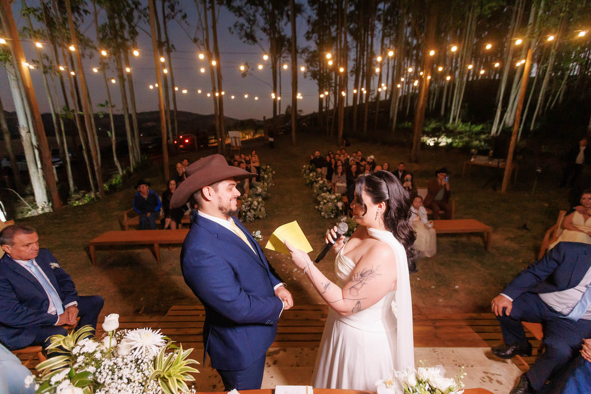 Casamento Júlia e Murilo no Sítio Pirilampo em Jacutinga MG
