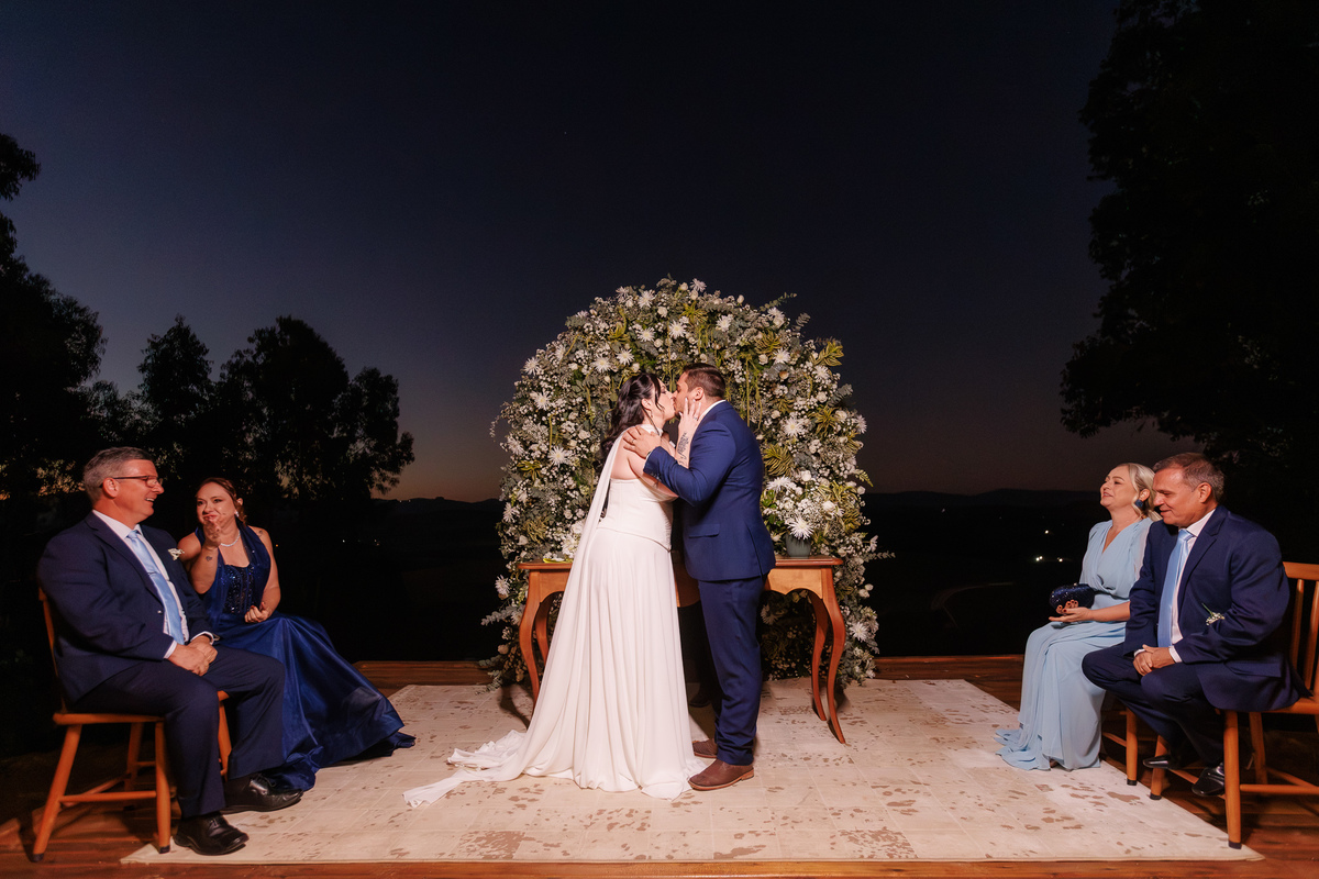 Casamento Júlia e Murilo no Sítio Pirilampo em Jacutinga MG