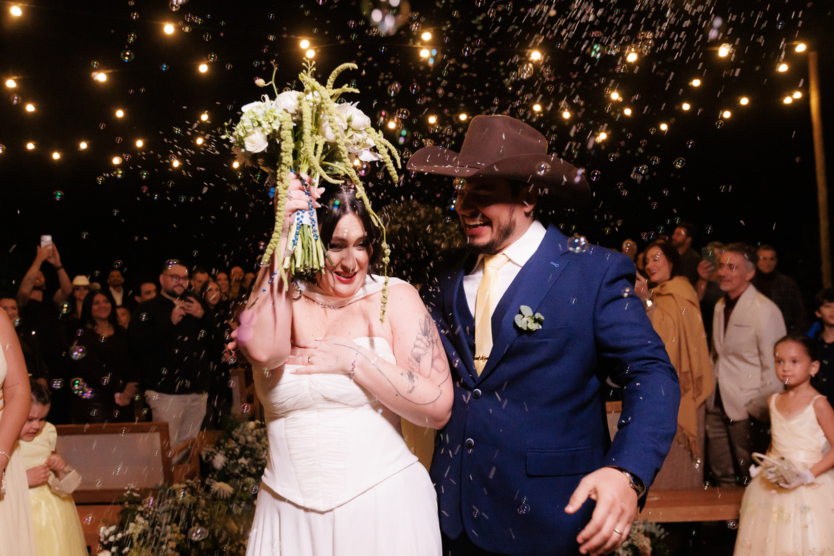Casamento Júlia e Murilo no Sítio Pirilampo em Jacutinga MG