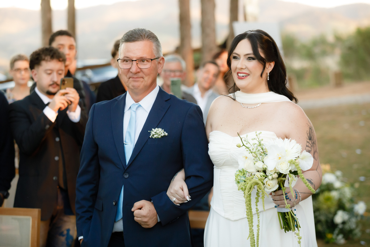 Casamento Júlia e Murilo no Sítio Pirilampo em Jacutinga MG