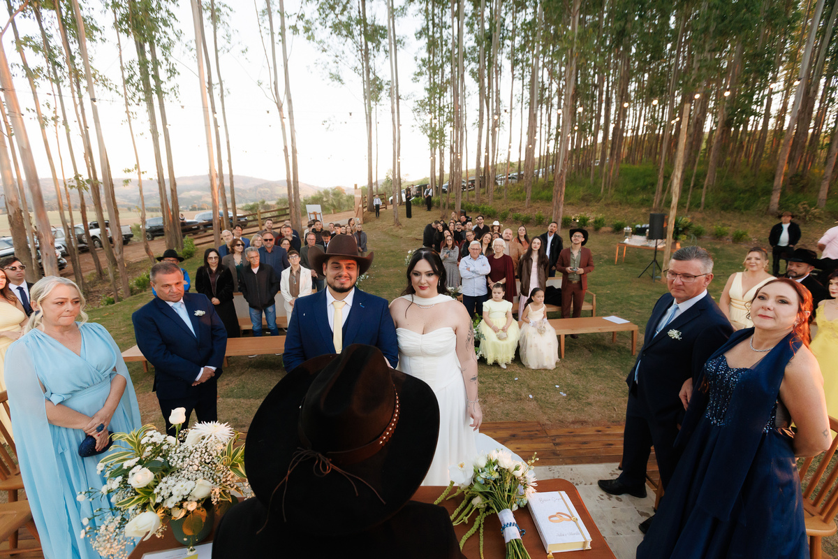 Casamento Júlia e Murilo no Sítio Pirilampo em Jacutinga MG