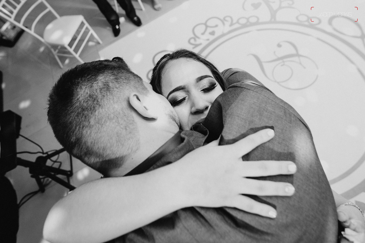 Fotografia de Aniversário Debutante Espaço Bazilia Couto Eventos Hortolandia SP 