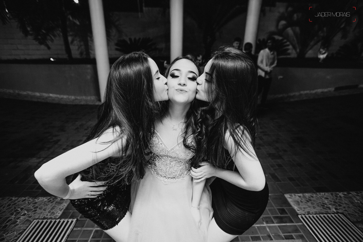 Fotografia de Aniversário Debutante Espaço Bazilia Couto Eventos Hortolandia SP 