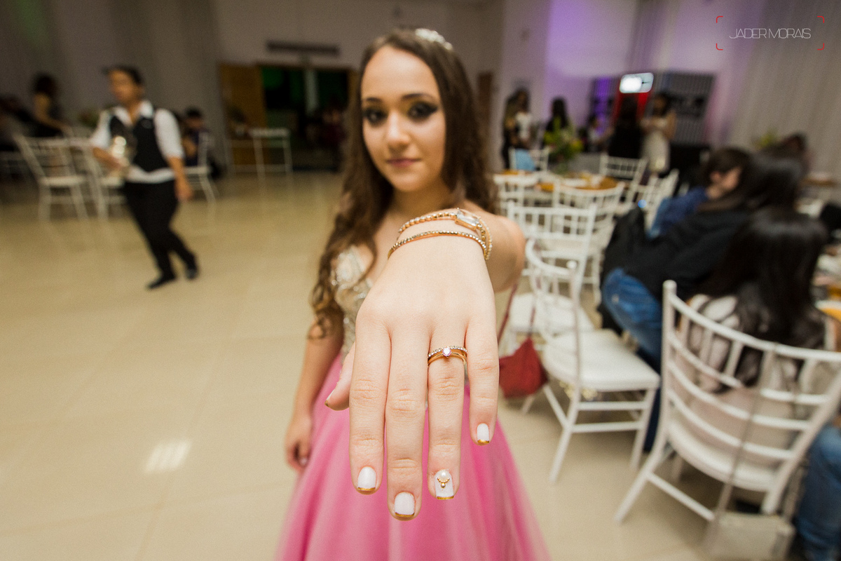 Fotografia de Aniversário Debutante Espaço Bazilia Couto Eventos Hortolandia SP 