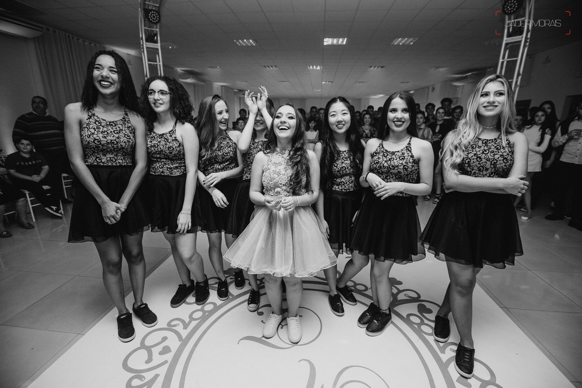 Fotografia de Aniversário Debutante Espaço Bazilia Couto Eventos Hortolandia SP 