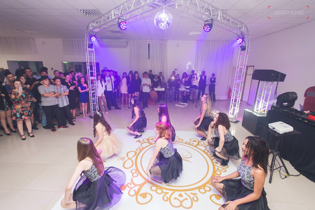 Fotografia de Aniversário Debutante Espaço Bazilia Couto Eventos Hortolandia SP 