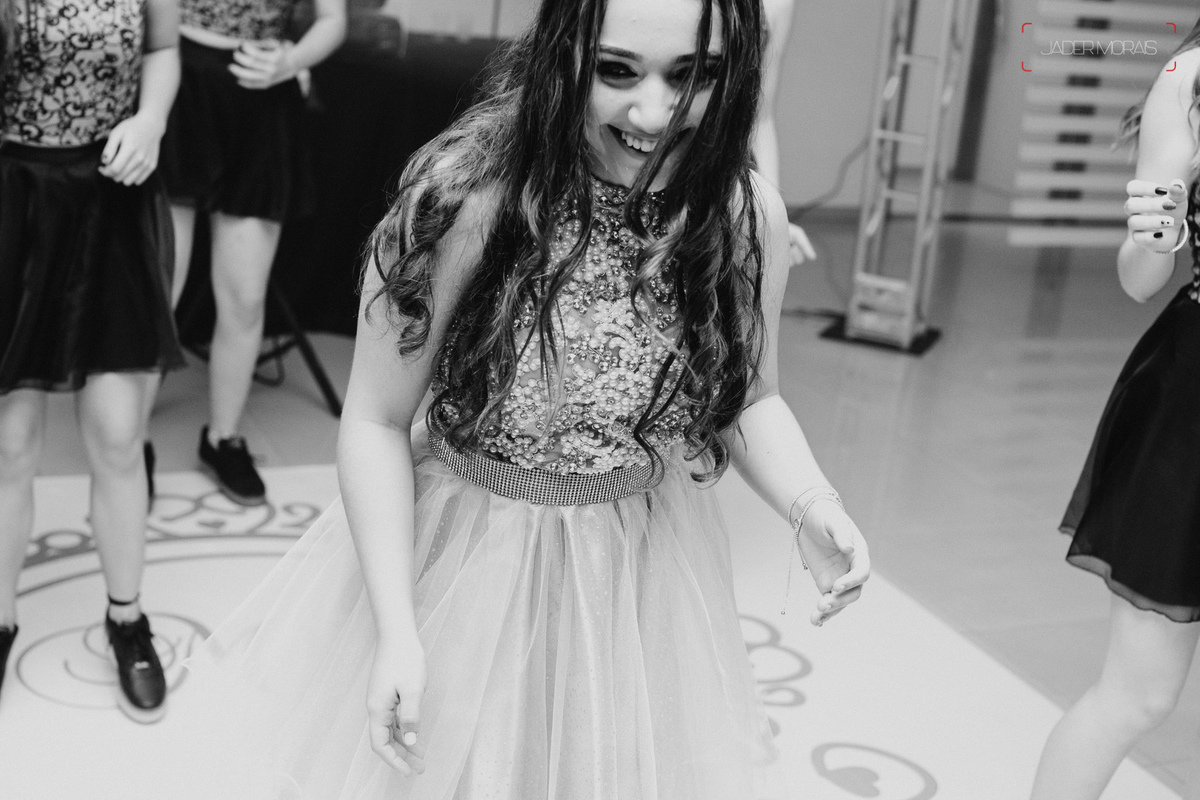 Fotografia de Aniversário Debutante Espaço Bazilia Couto Eventos Hortolandia SP 