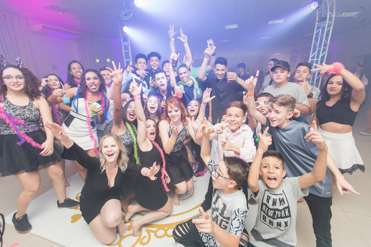 Fotografia de Aniversário Debutante Espaço Bazilia Couto Eventos Hortolandia SP 