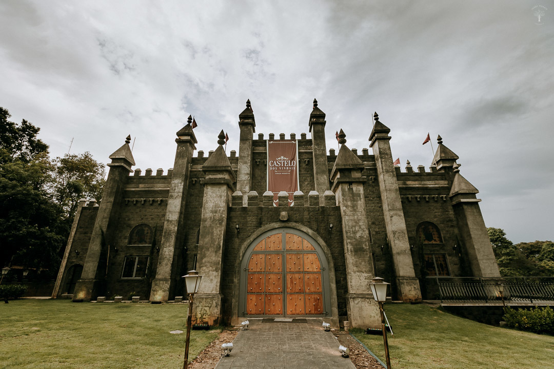 foto fachada do castelo medieval