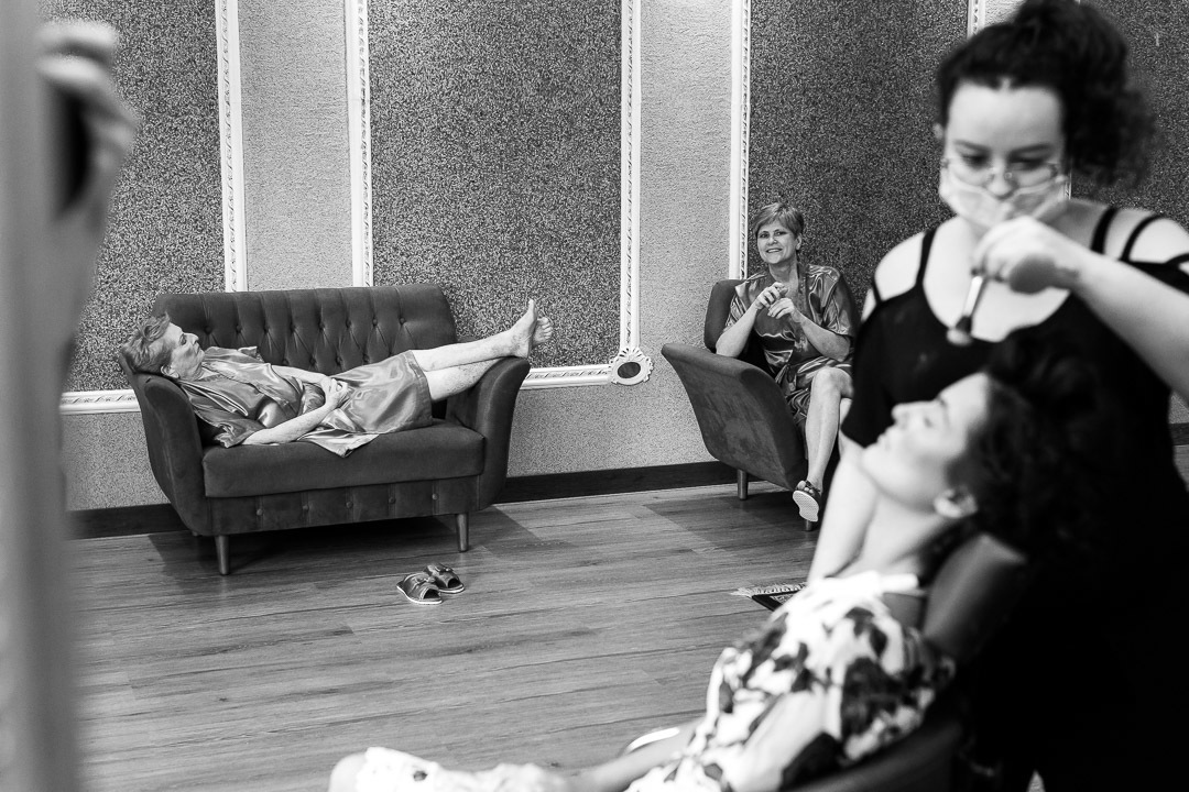 avó dormindo no casamento