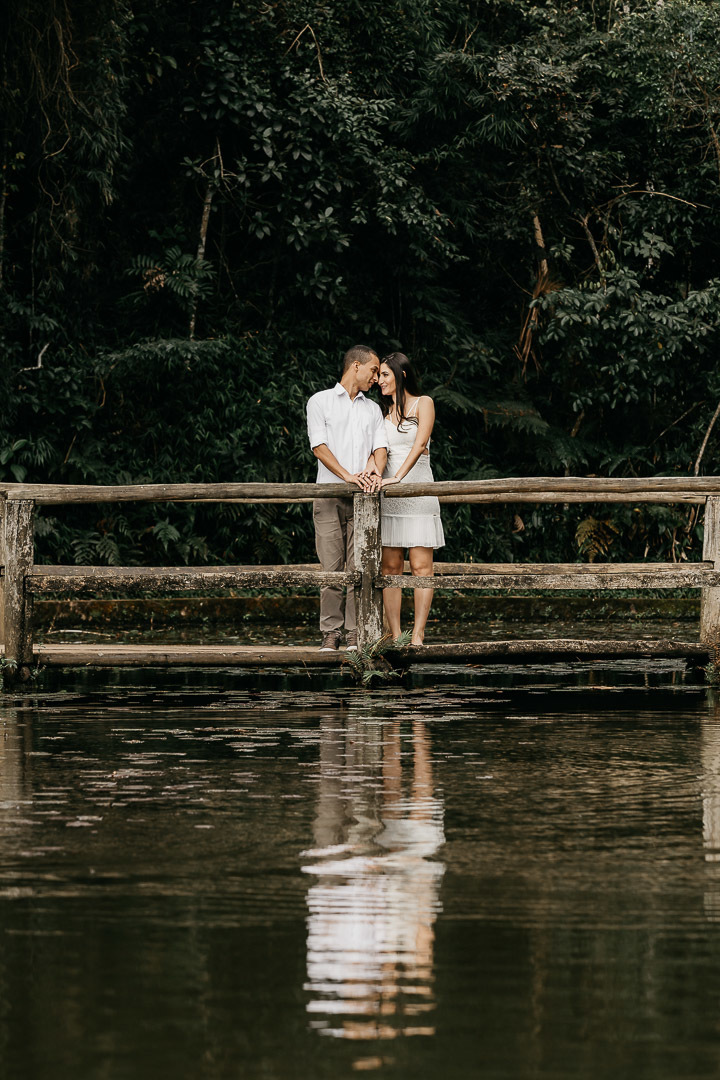 foto casal na ponte madeira jardim botanico sao paulo