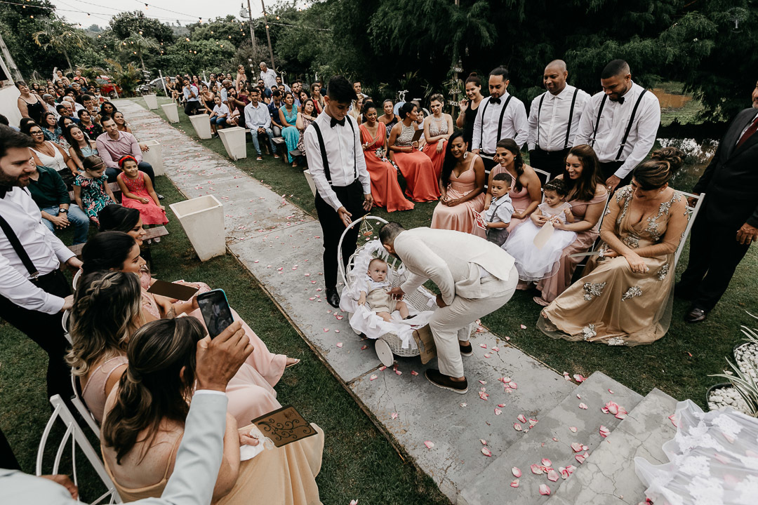 entrada do pajem no carrinho madeira