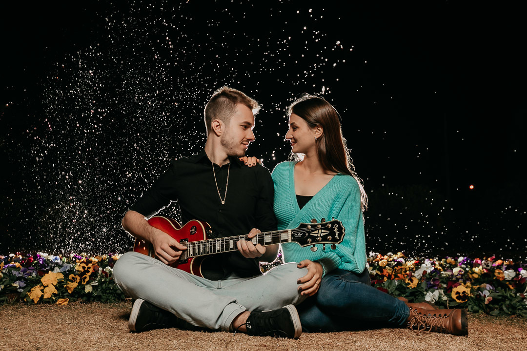 ensaio pré wedding com carro amarelo fiat punto holambra sp