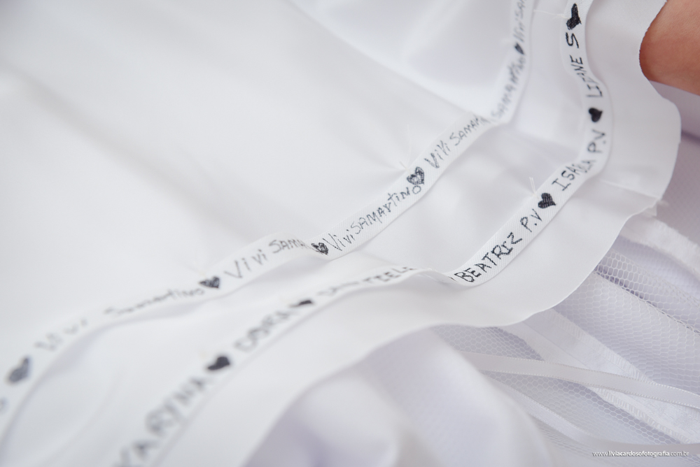 nome das madrinhas na barra do vestido