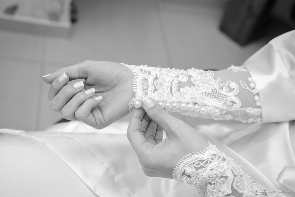 detalhes da manga do vestido da noiva