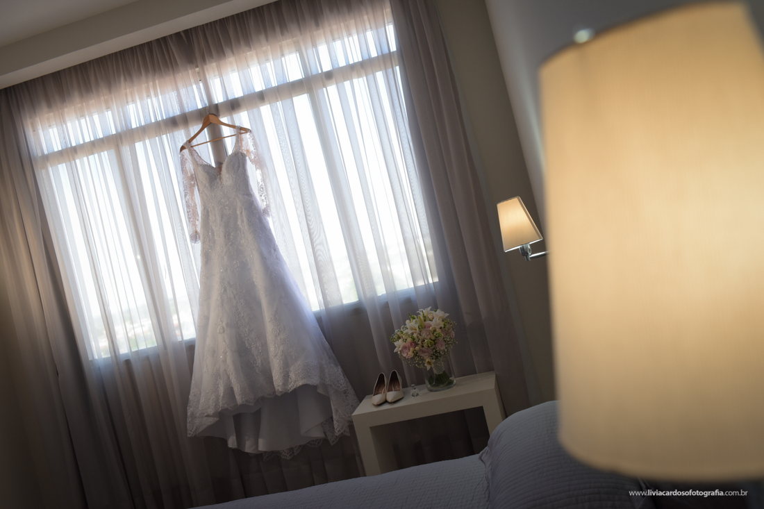 LIVIA CARDOSO FOTOGRAFIA - CASAMENTO - NOIVOS - WEDDING - VESTIDO DE NOIVA