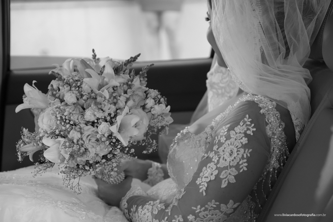 LIVIA CARDOSO FOTOGRAFIA - CASAMENTO - NOIVOS - WEDDING - VESTIDO DE NOIVA