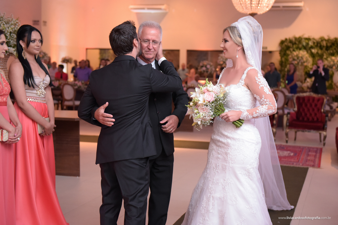 LIVIA CARDOSO FOTOGRAFIA - CASAMENTO - NOIVOS - WEDDING - VESTIDO DE NOIVA