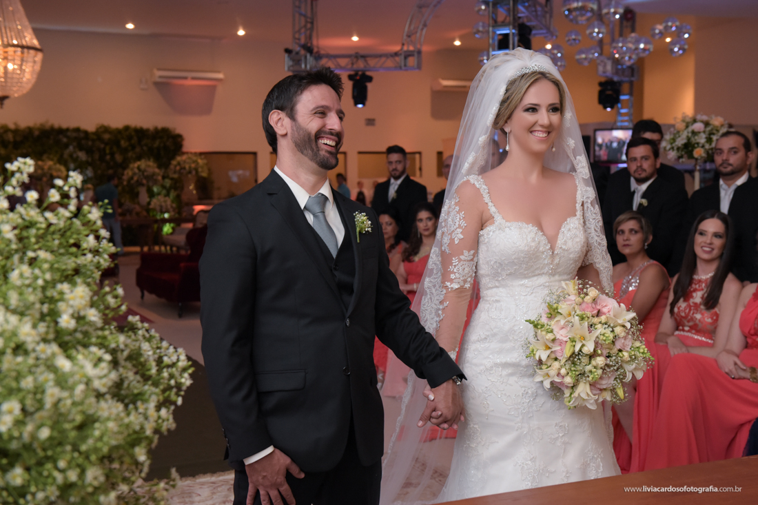 LIVIA CARDOSO FOTOGRAFIA - CASAMENTO - NOIVOS - WEDDING - VESTIDO DE NOIVA