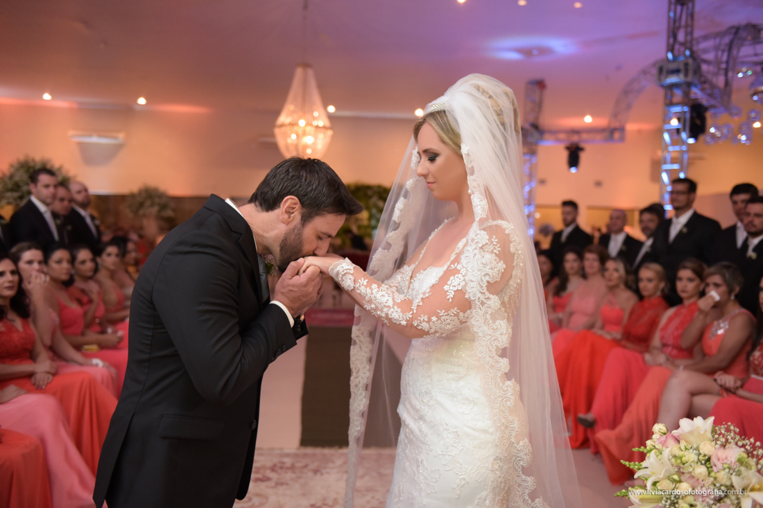 LIVIA CARDOSO FOTOGRAFIA - CASAMENTO - NOIVOS - WEDDING - VESTIDO DE NOIVA