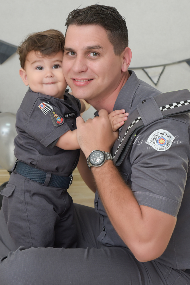 SMASH THE CAKE COM TEMA DA POLICIA MILITAR, FOTOGRAFADO POR LIVIA CARDOSO