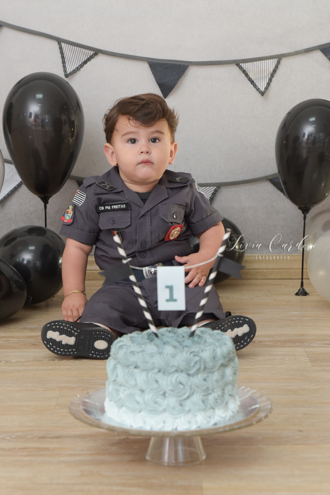 SMASH THE CAKE COM TEMA DA POLICIA MILITAR, FOTOGRAFADO POR LIVIA CARDOSO