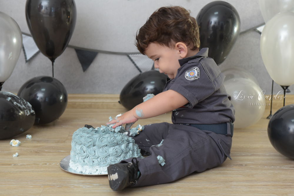 SMASH THE CAKE COM TEMA DA POLICIA MILITAR, FOTOGRAFADO POR LIVIA CARDOSO