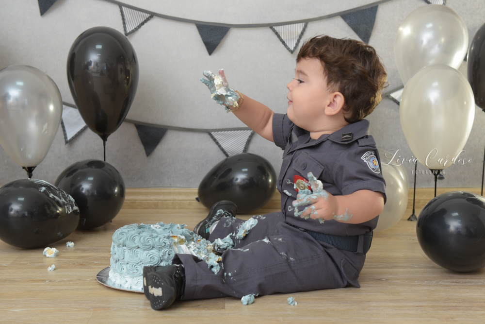 SMASH THE CAKE COM TEMA DA POLICIA MILITAR, FOTOGRAFADO POR LIVIA CARDOSO