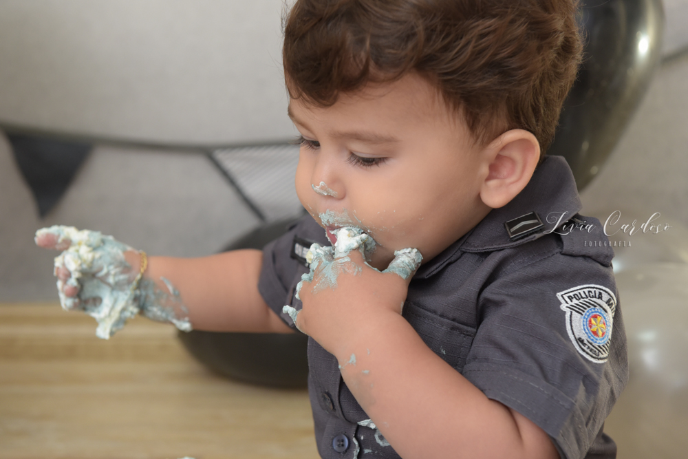 SMASH THE CAKE COM TEMA DA POLICIA MILITAR, FOTOGRAFADO POR LIVIA CARDOSO